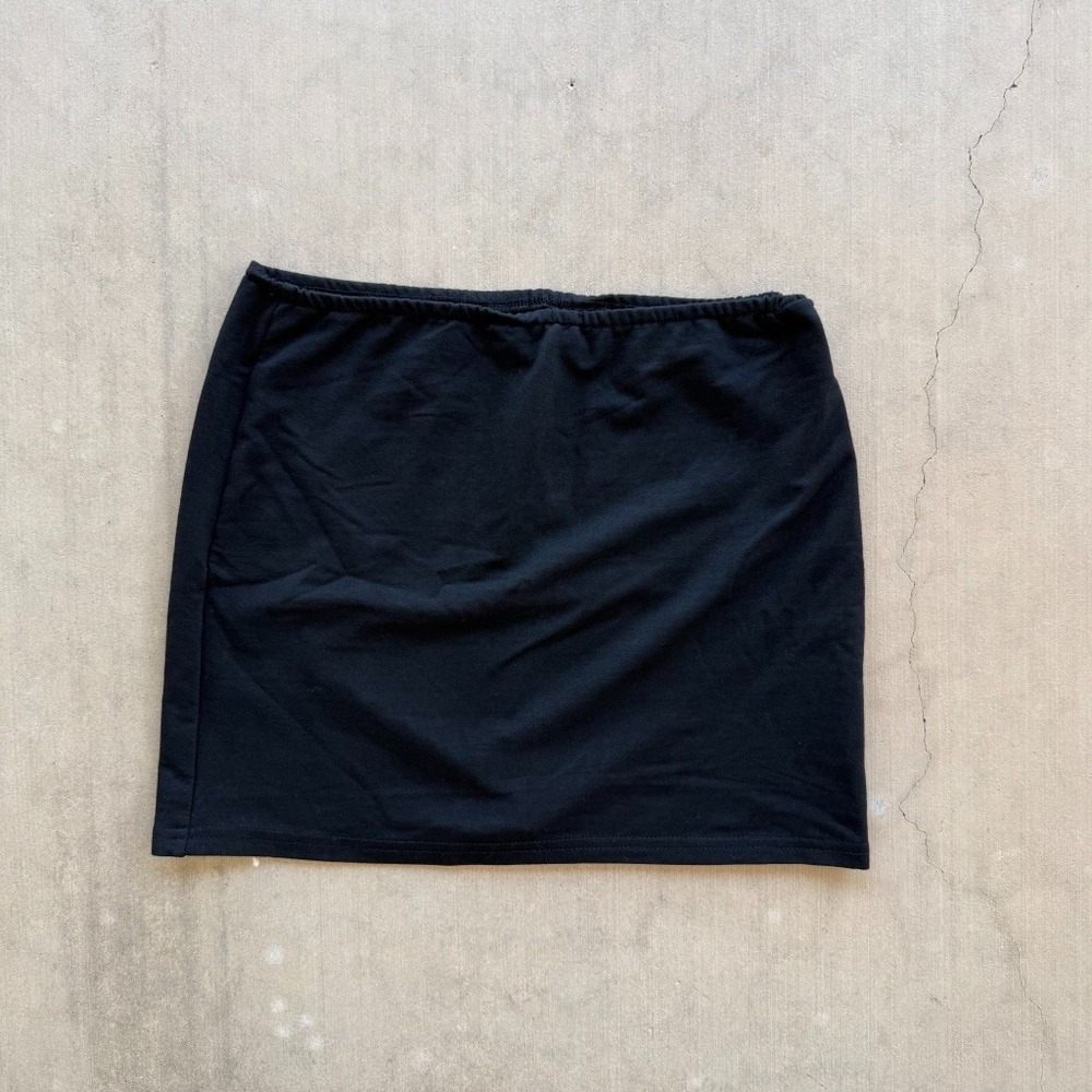 Edikted Black Mini Skirt Size Small Y2K Bodycon Stretch Pull On Clubwear
